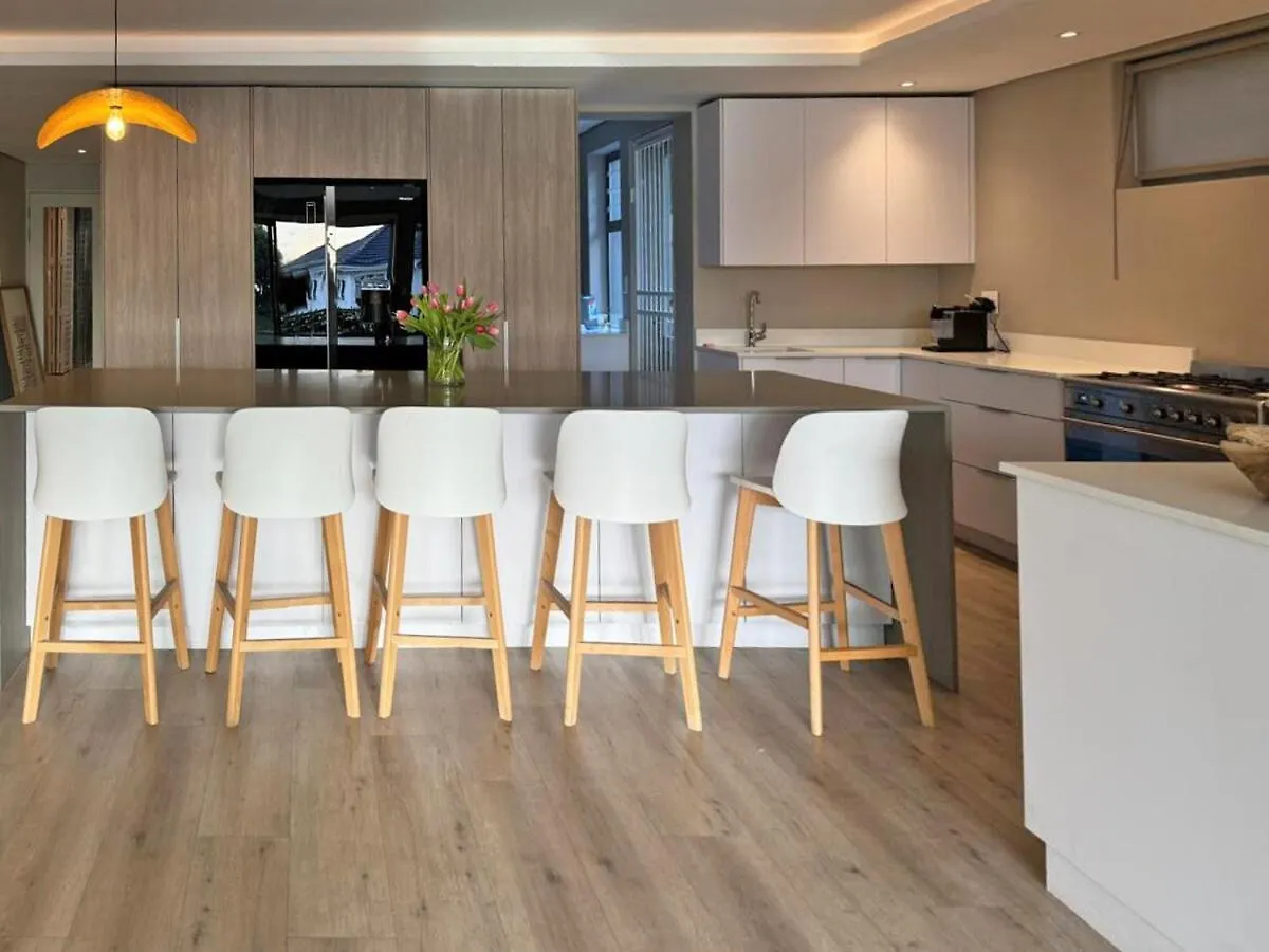 Appartement Tide View Villa - Modern, Pool, Camps Bay Le Cap